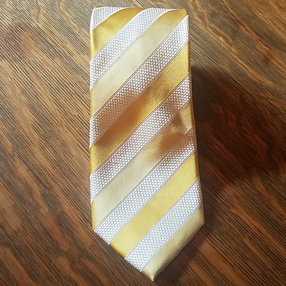 Neck tie